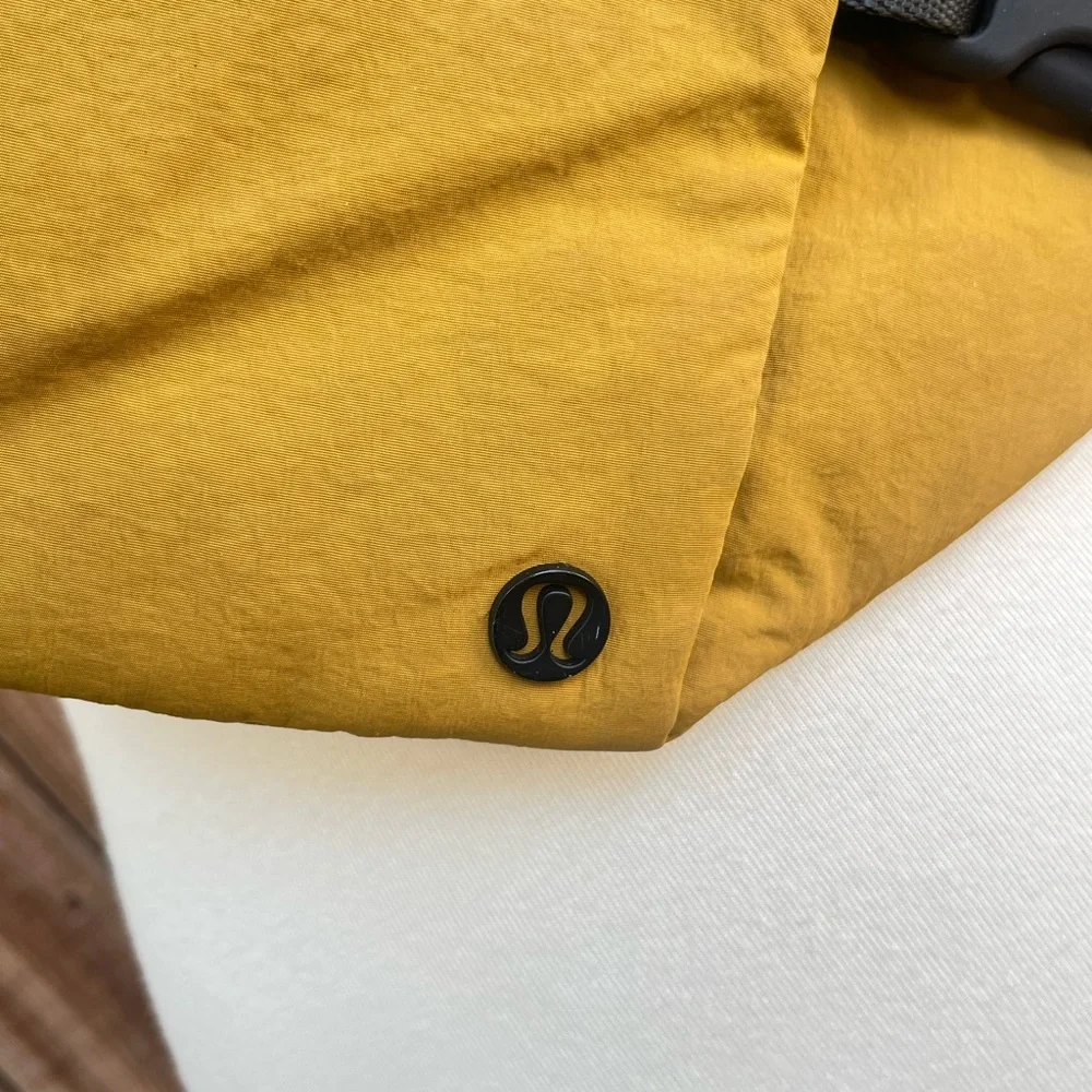 Everyday Mustard Crossbody Sling Bag